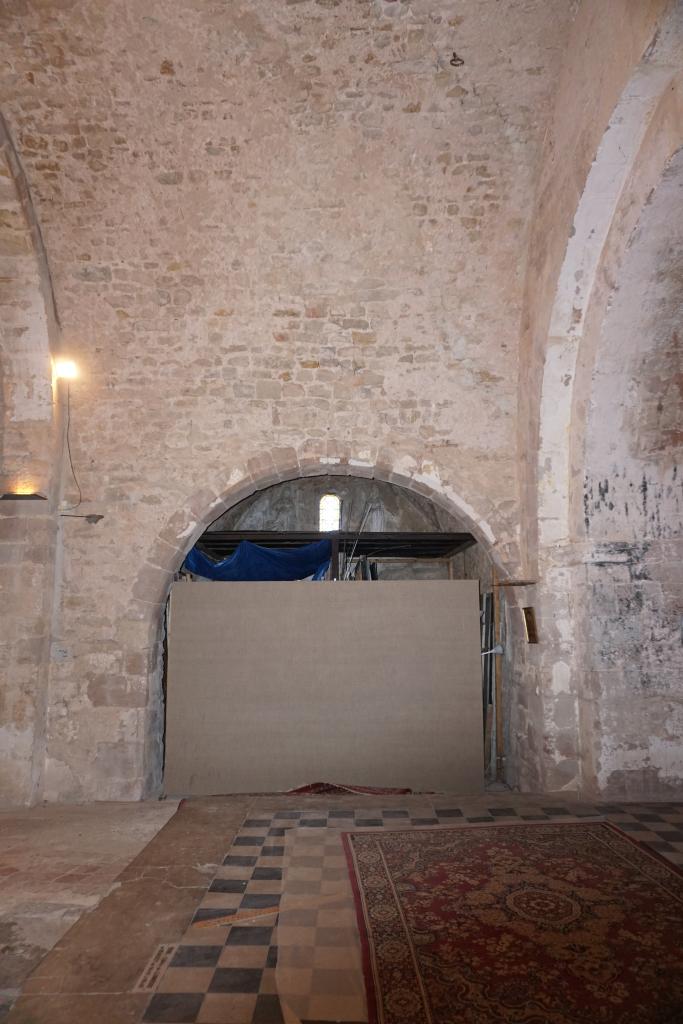 Vue intérieure du bras nord du transept.