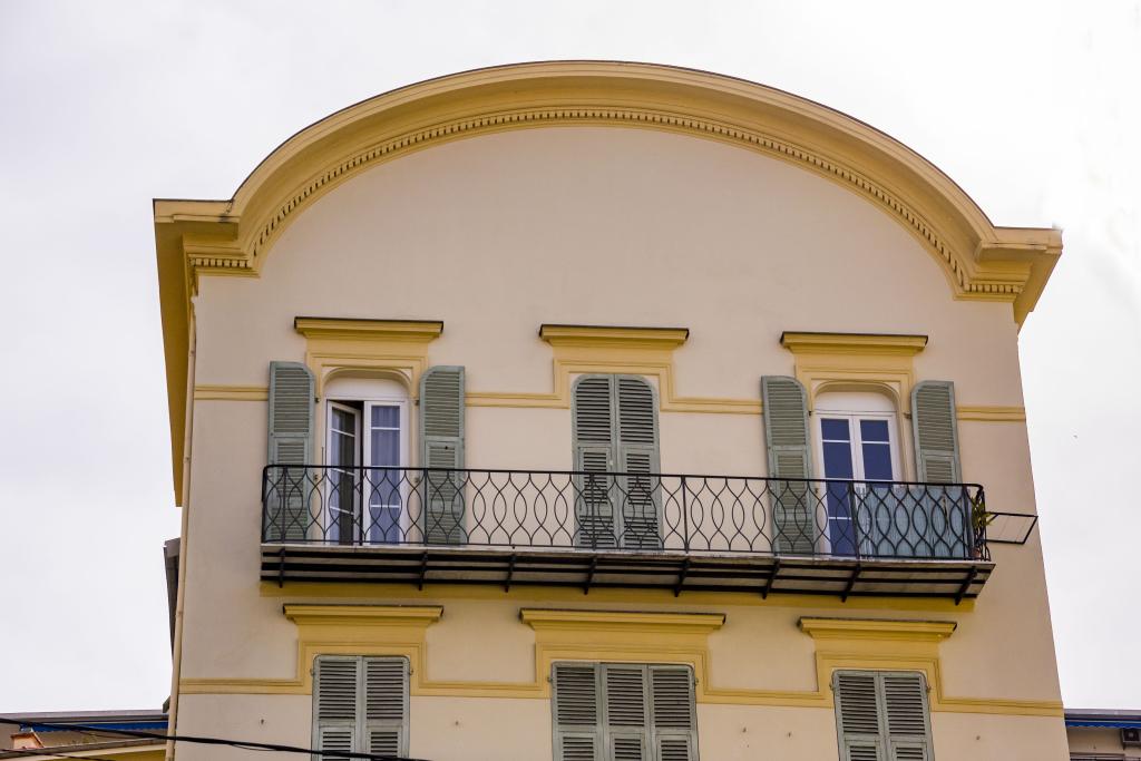 maison de villégiature (villa balnéaire) dite Villa Baquis ou Mon plaisir, devenue hôtel de voyageurs Montplaisir ou Monplaisir, actuellement copropriété sous le nom de Villa Monplaisir