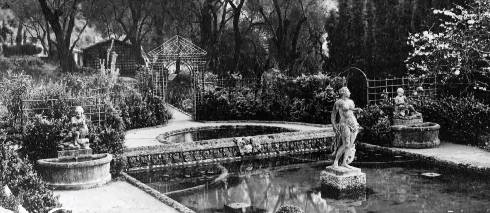 Le mobilier du jardin Serre de la Madone