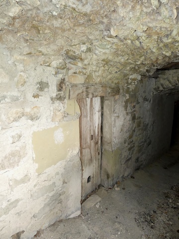 Elévation ouest, sous le passage couvert.