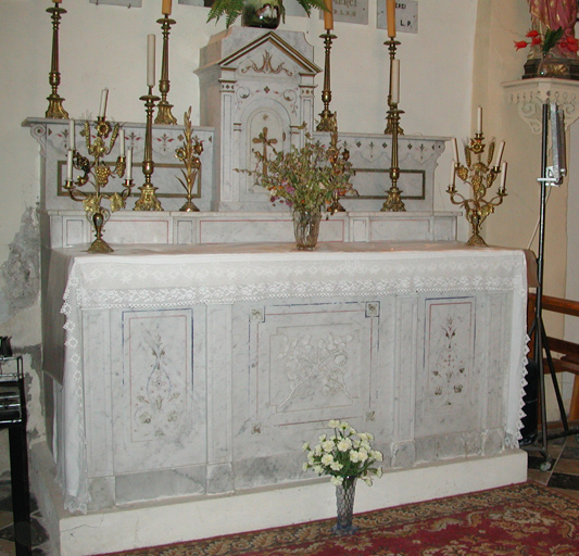 ensemble de l'autel de la Vierge (autel secondaire) : autel, 2 gradins d'autel, tabernacle