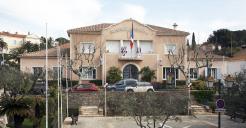 Groupe scolaire puis établissement administratif communal