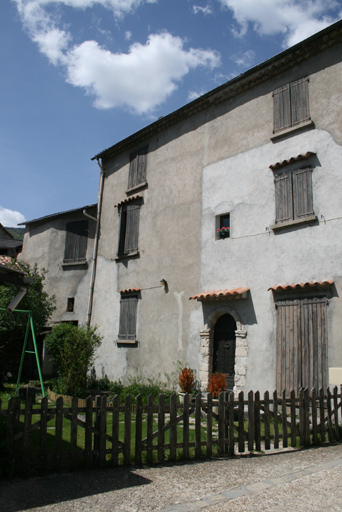 maison puis école primaire de Senez et boulangerie actuellement maison