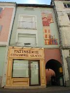 Maison et passage couvert