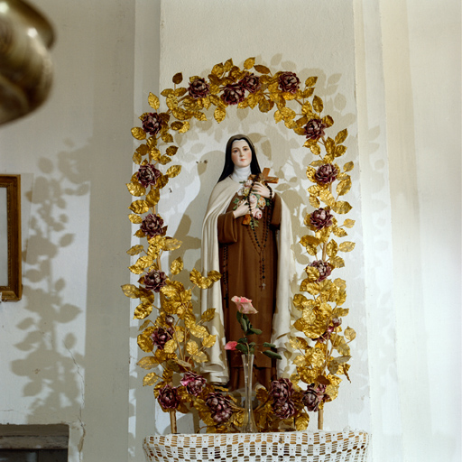 statue : Sainte Thérèse de l'Enfant Jésus, parure d'image sacrée (bouquet)