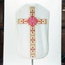 ensemble de vêtements liturgiques (N° 9) : chasuble, étole, manipule, bourse de corporal, voile de calice (ornement blanc)