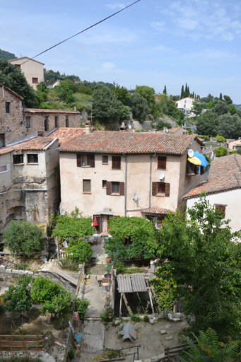 moulin à farine, à huile, à foulon et à ressence, actuellement logement