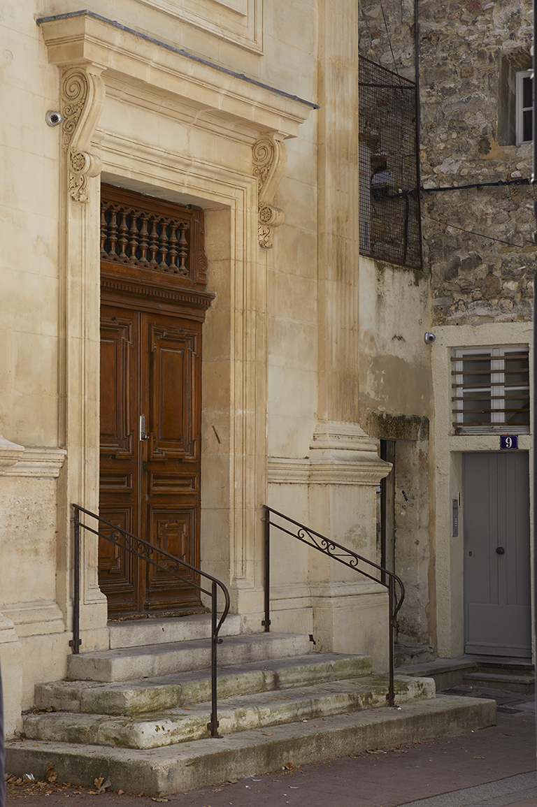 Vue du portail d'entrée des hommes.
