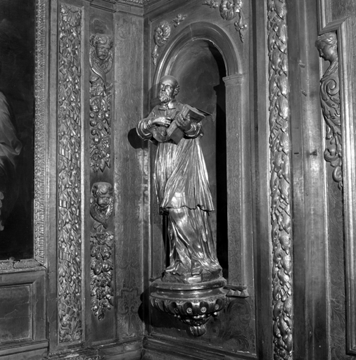 ensemble de 2 consoles et de 2 statues : Saint Jean Baptiste, Saint Philippe Néri