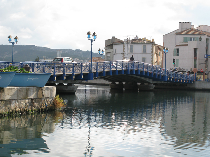 pont routier (ouest) dit pont de Baussengue ou de Ferrières, dit aussi pont bleu