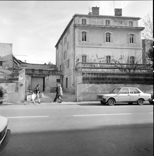 Section CK, parcelle 1008. Cours Sadi Carnot. Maisons d'expédition Chaix. Façade antérieure ouest.