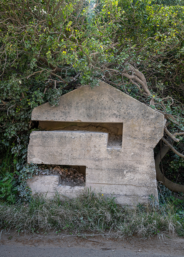 Verrou de La Nerthe, mur antichar Est (Ma2), détail tranche avec saignées de calage de la barrière