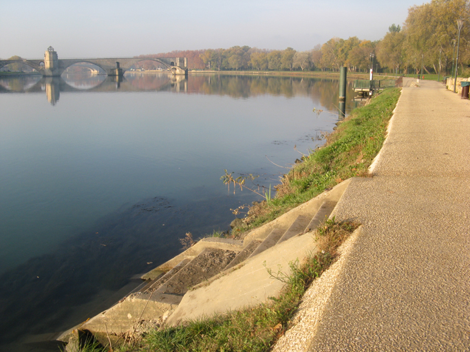 bac et bac à traille d'Avignon