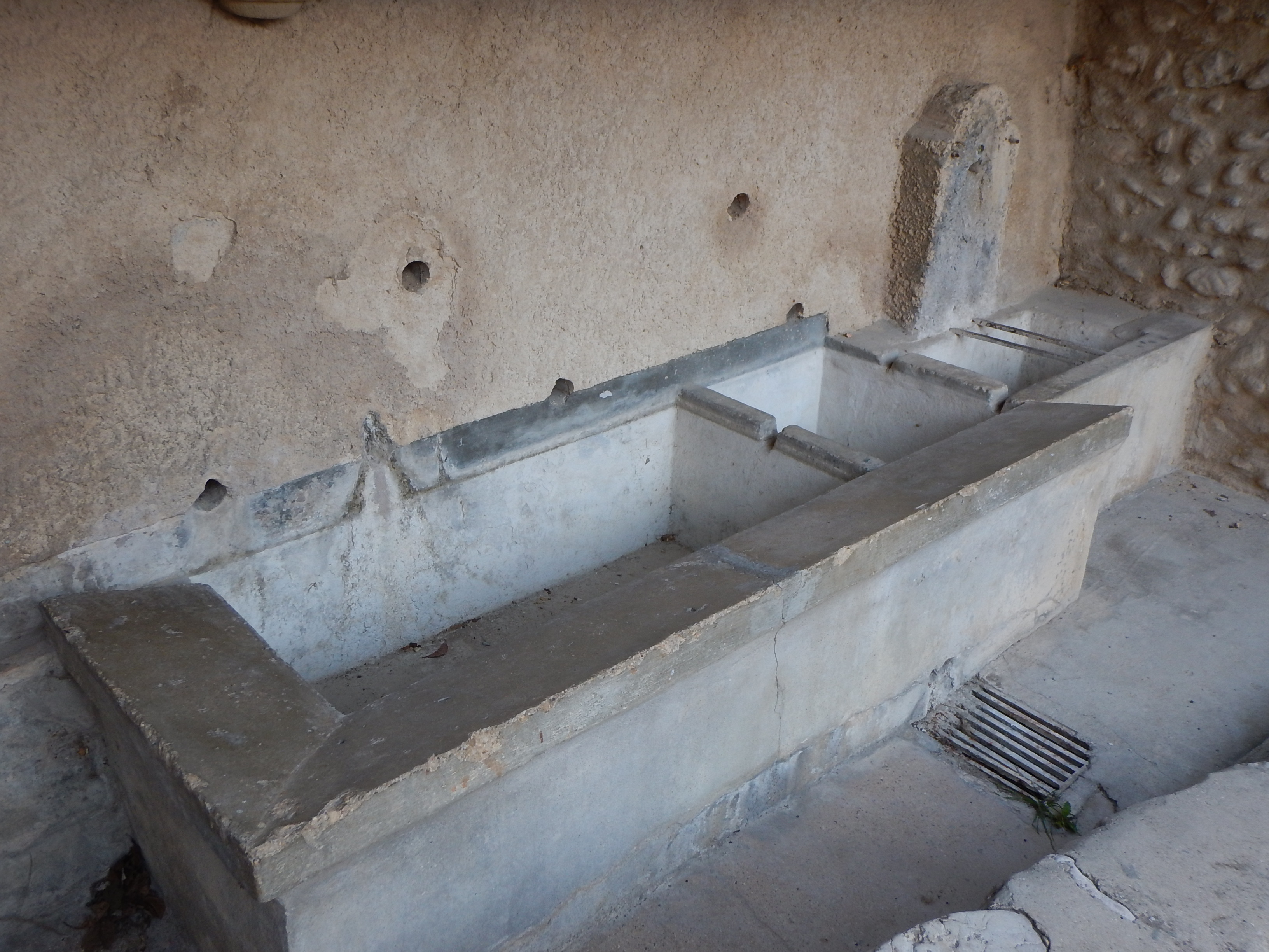 Fontaine et lavoir