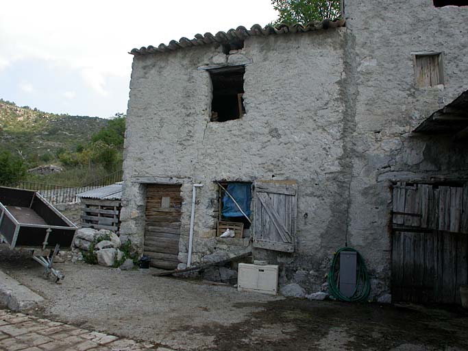 ensemble de 2 entrepôts agricoles