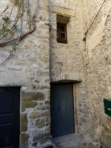 Pignon sud, emprise de l'ancien passage couvert.