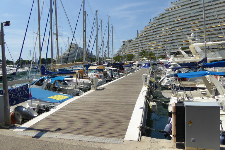 Port dit marina Baie des Anges