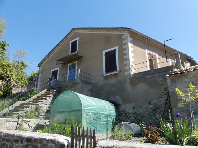 Vue d'ensemble prise du sud-ouest.