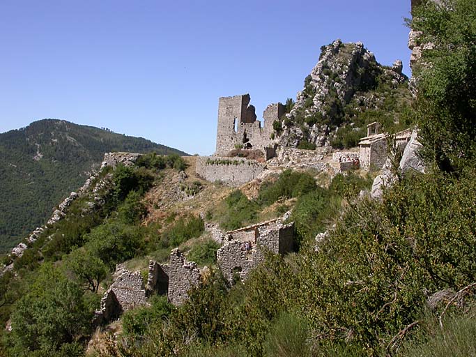 Demandolx. Le château de Ville. Vue de situation depuis le nord-est.