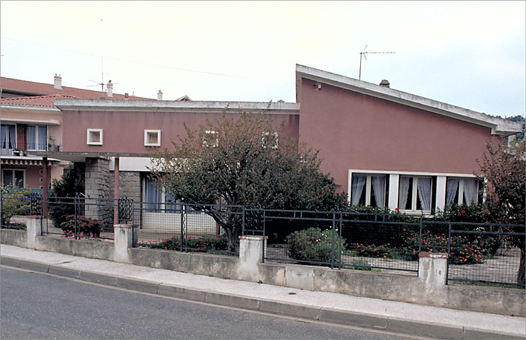 Section A6. Ilot 3. Parcelle 2490. 10, avenue de la Paix. Façade ouest.