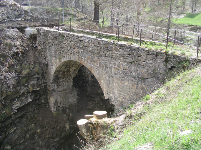 pont de l'Abrau