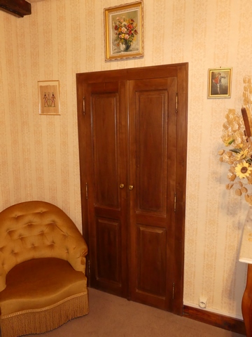 Etage, chambre ouest. Placard-niche.