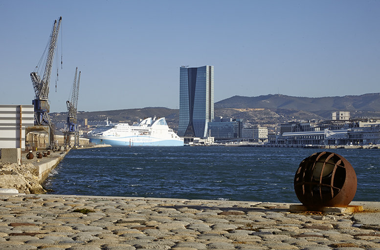 bassins de port dits bassins Est du Grand Port Maritime de Marseille