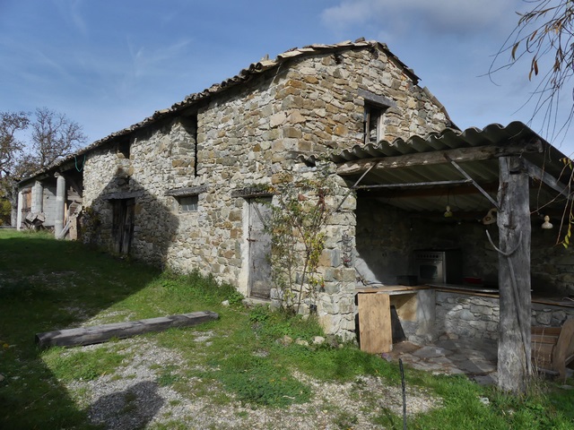 Dépendance agricole orientale. Vue d'ensemble prise du sud-ouest.