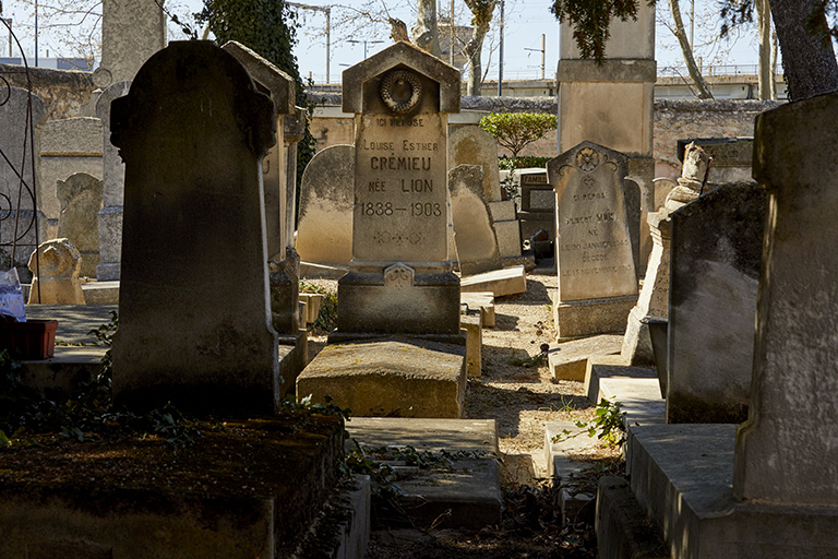 Vue de la partie centrale du cimetière.