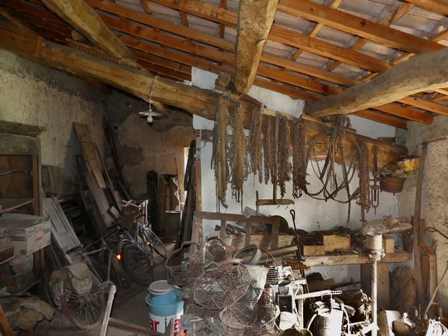 Bâtiment de la remise-étable-laiterie. Etage, séchoir. Vue de volume prise du sud.
