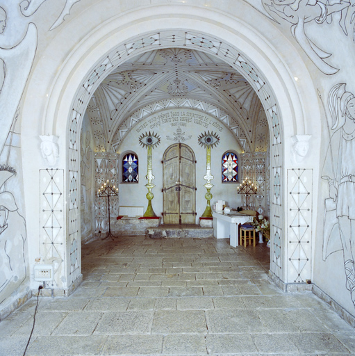Le mobilier de la chapelle Saint-Pierre dite chapelle Cocteau