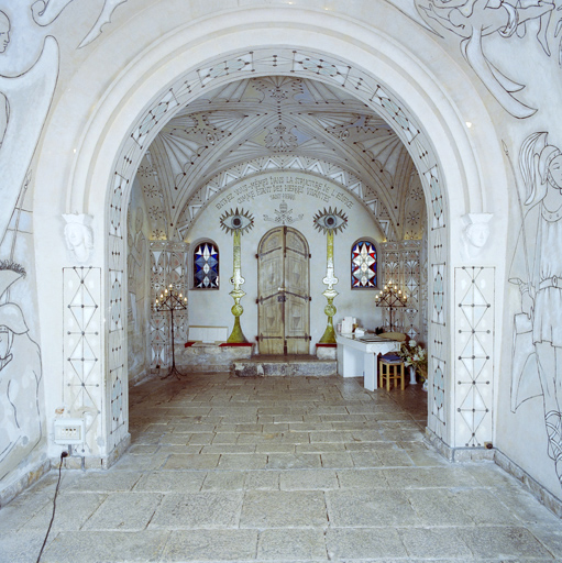 Le mobilier de la chapelle Saint-Pierre dite chapelle Cocteau - Inventaire  Général du Patrimoine Culturel