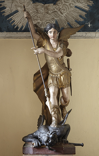 Groupe sculpté : saint Michel terrassant le démon