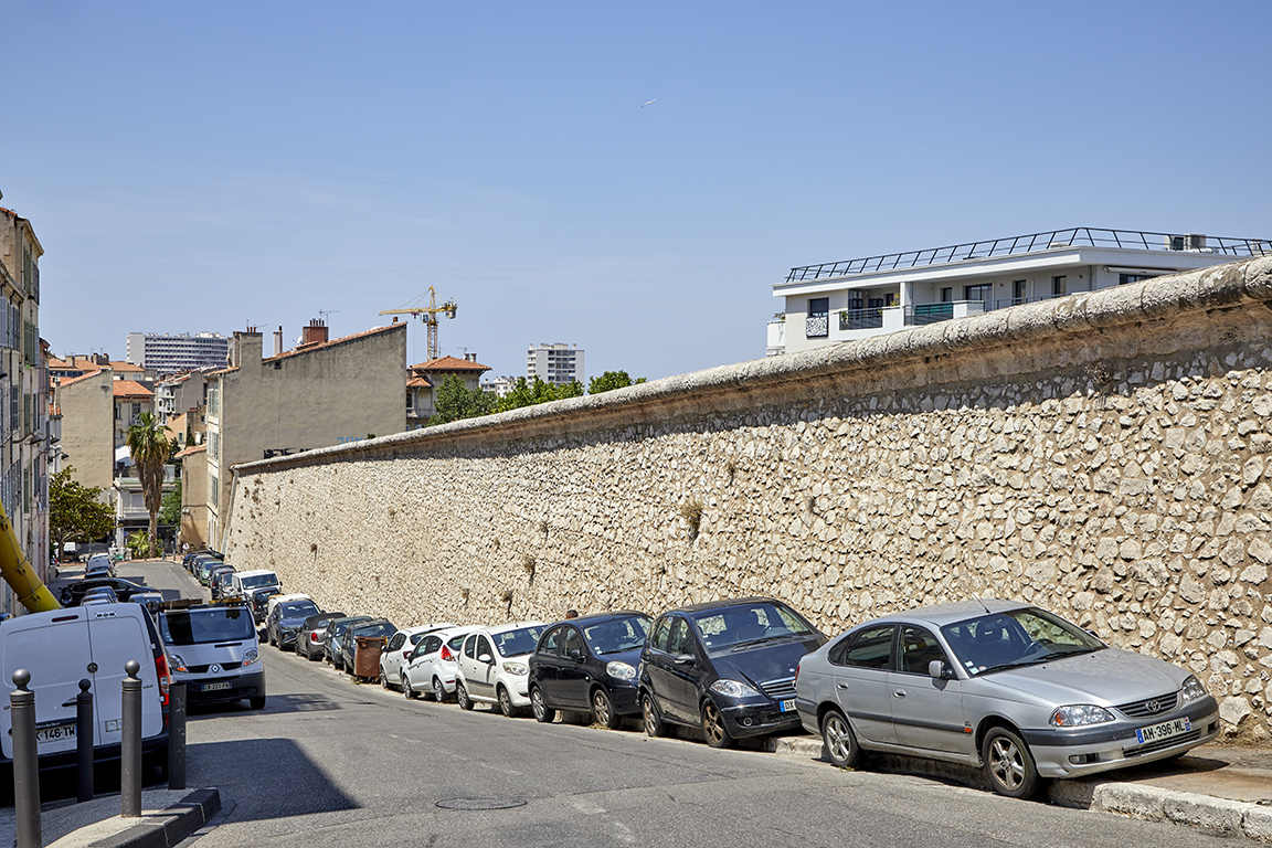 Élévation de la courtine suivant le troisième bastion du front Sud.