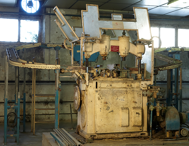 ensemble de 3 machines à estamper (mouleuses)