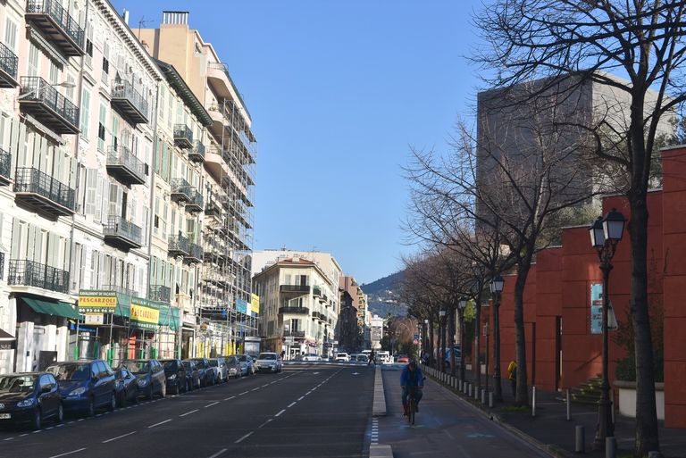 quai Saint-Jean-Baptiste, promenade des bords du Paillon, actuellement avenues Félix-Faure et Saint-Jean-Baptiste.