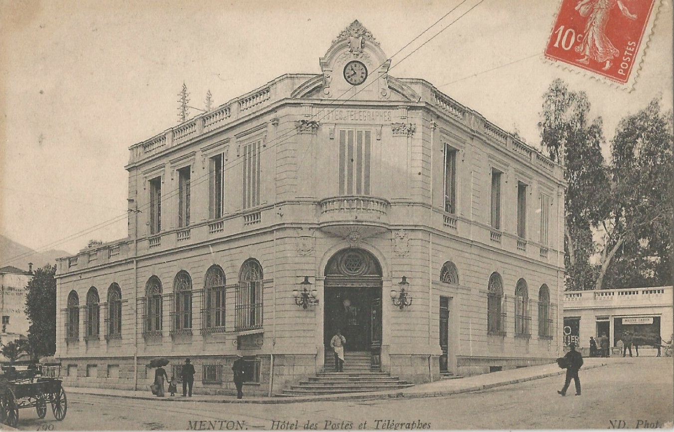Bureau de poste dit Hôtel des Postes et Télégraphes, actuellement banque (Caisse d'épargne)