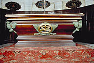 autel (maître-autel, autel tombeau)