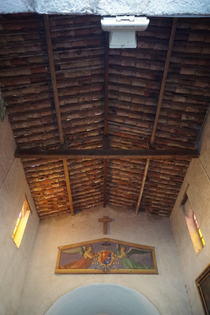 Vue intérieure du plafond.