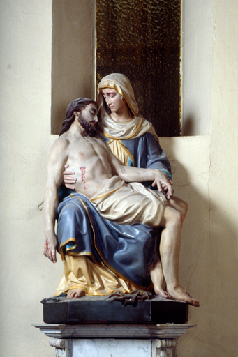 groupe sculpté (grandeur nature) : Pietà