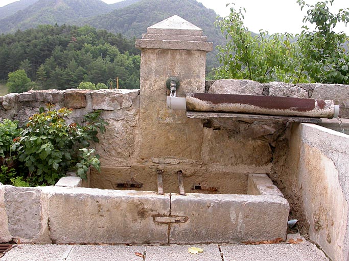 fontaine-lavoir