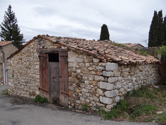 Bâtiment au village d'Antonaves.