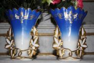 Ensemble de trois vases d'autel 'N°2)