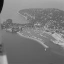 Vue aérienne du port de Saint-Jean-Cap-Ferrat, en 1974, après la construction du nouveau port.