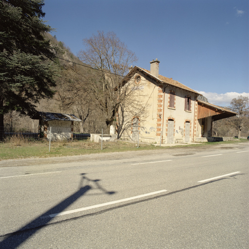 gares des Chemins de fer de Provence