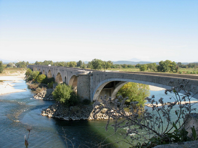 présentation de l'étude des points de franchissement et des aménagements du Rhône en région Provence-Alpes-Côte d'Azur