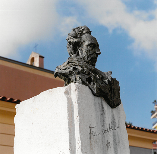 monument à Jean Cocteau