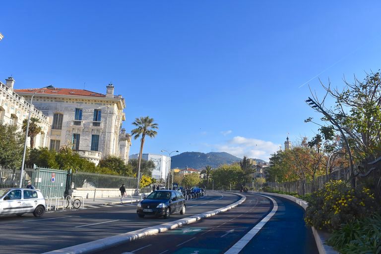 quai Saint-Jean-Baptiste, promenade des bords du Paillon, actuellement avenues Félix-Faure et Saint-Jean-Baptiste.