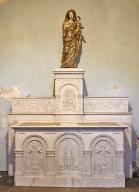 Ensemble de l'autel secondaire de la Vierge : autel, gradins d'autel, tabernacle
