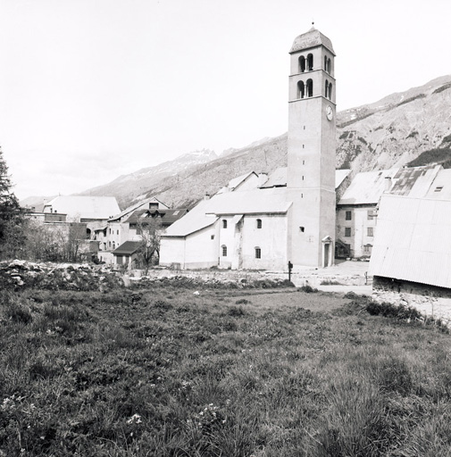 Vue d'ensemble prise du sud-ouest.